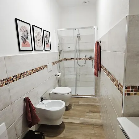 Rose E Fiori 툴라다